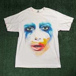 Lady Gaga 'ArtRAVE: The ARTPOP Ball' 2014 Tour T-Shirt Graphic Band Tee Medium